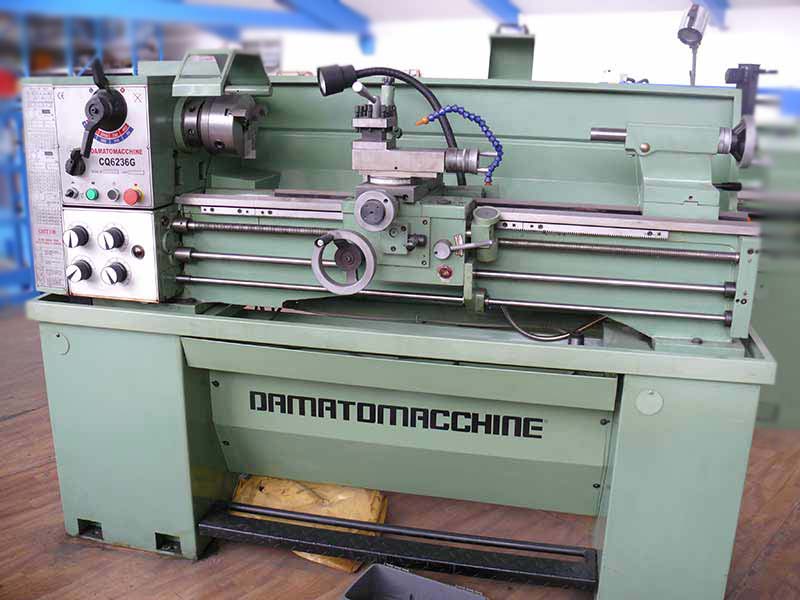 Tornio per metalli Usato modello CQ6236G