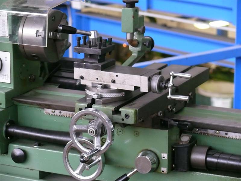 Tornio fresa foratrice per metalli Usato modello MASTER 750 3.L