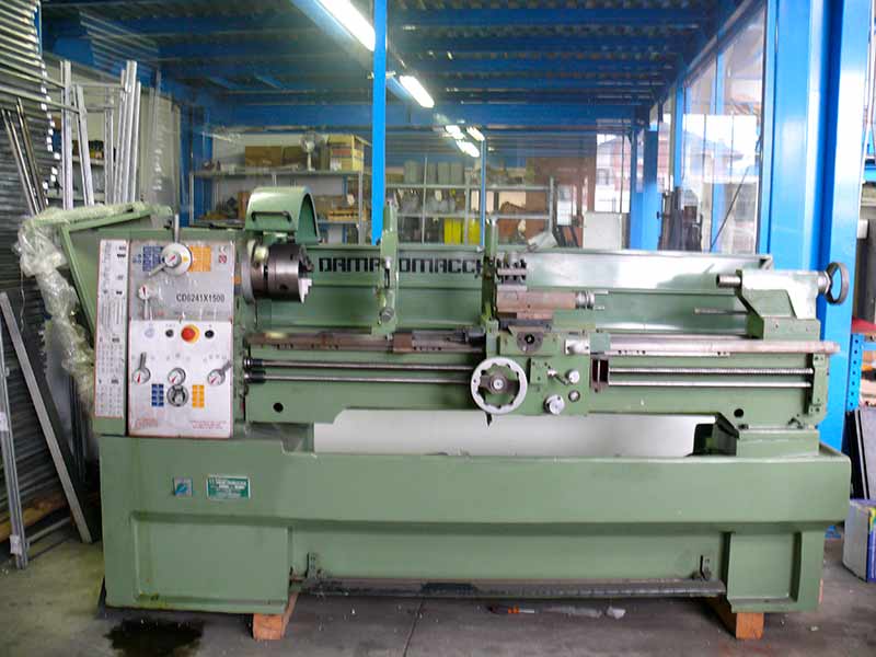Tornio Professionale Utilizzato unicamente in esposizione in vendita ad un Ottimo prezzo Tornio per metalli Usato modello Titanius 1500 Super by Damatomacchine