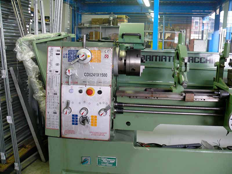 Tornio usato di tipo professionale modello Titanius 1500 di Damatomacchine